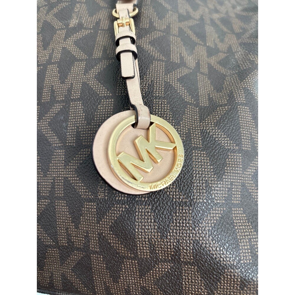 Michael Kors Signature JetSet East West Monogram Buckle Tote Designer Workwear L - Picture 5 of 10